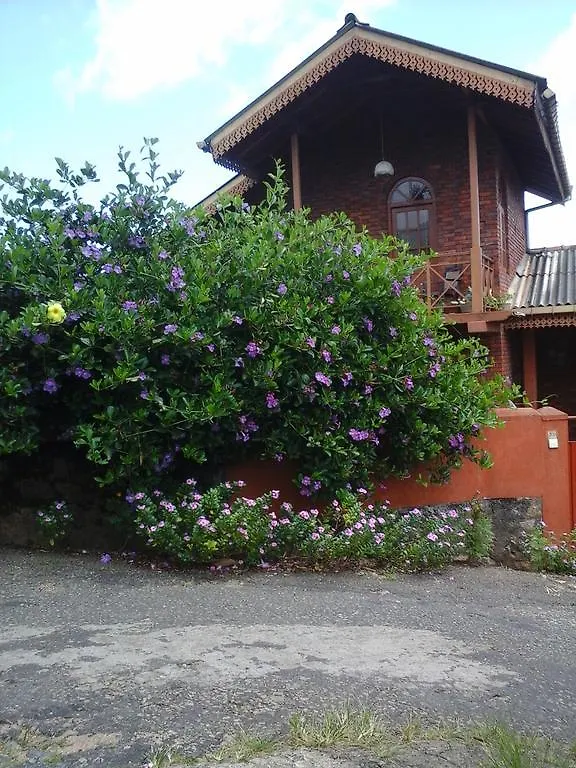 Alojamento de Acomodação e Pequeno-almoço Primrose Inn Kandy